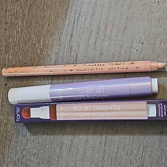 Too faced and more set - Picture 6 of 10